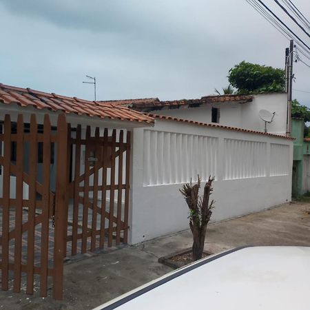Вилла Itanhaem Pe Na Areia Экстерьер фото